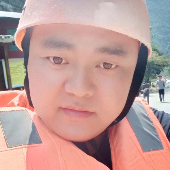 冰淇淋用光亮的照片