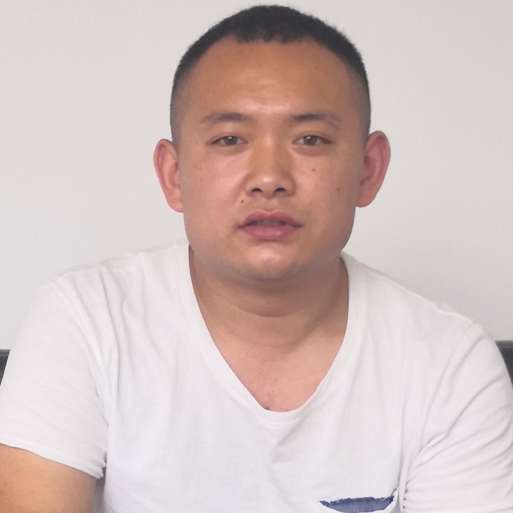 尕娃七匹狼的照片
