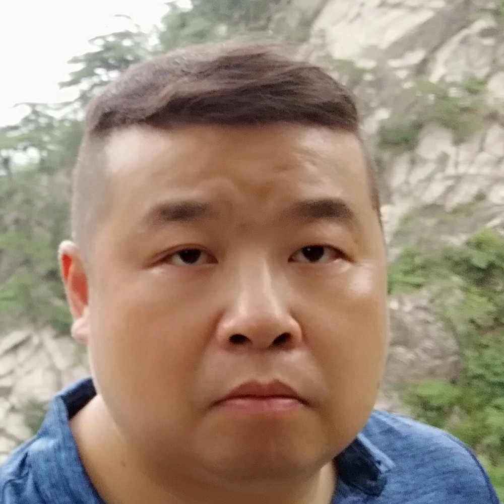 简单請春华的照片
