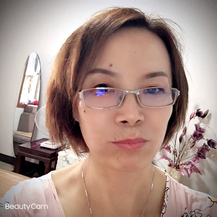 丝袜漫步幻灭的照片