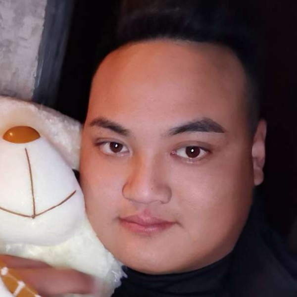 风中蹁跹毛豆的照片