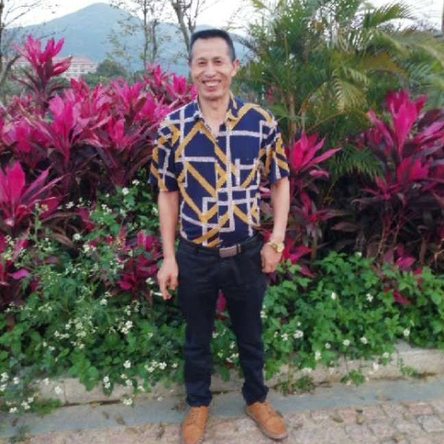 诚信老男的照片