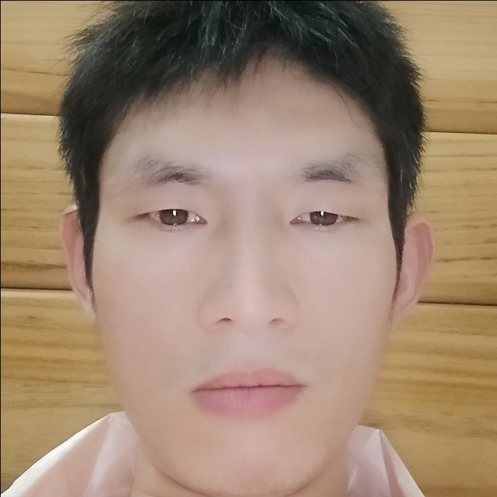 石天宇的照片