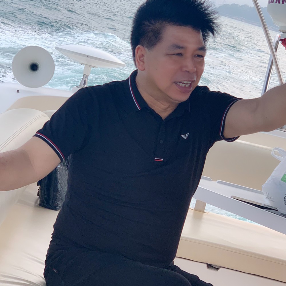 哈密瓜挽手爱撒娇的照片