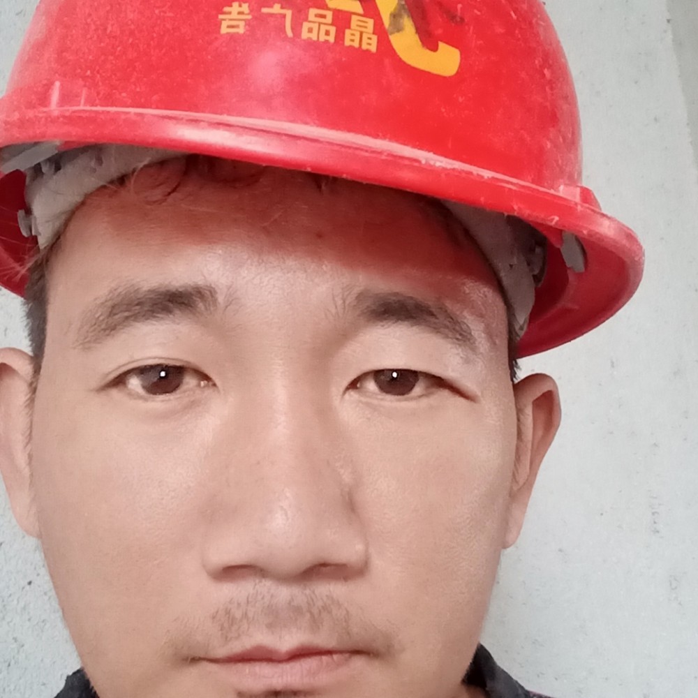错落说篮球的照片