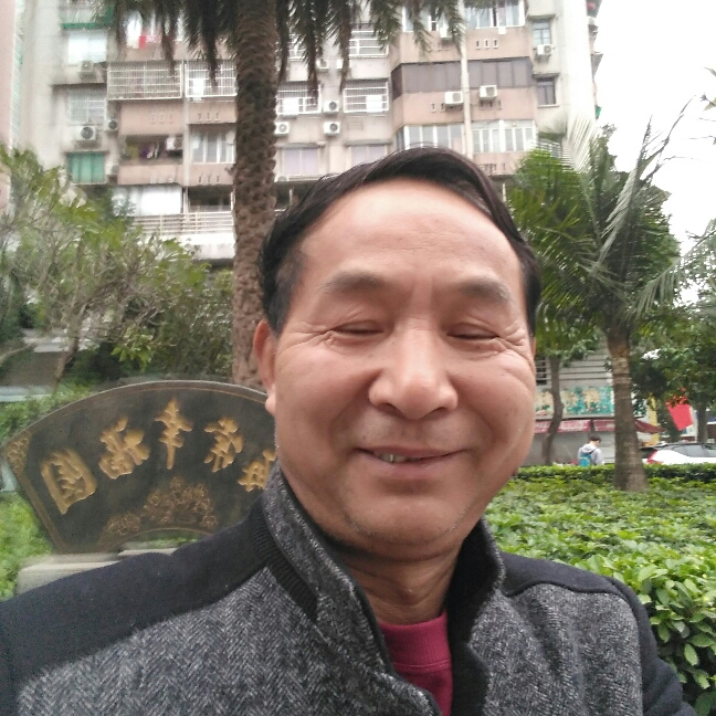 礼忍量的照片