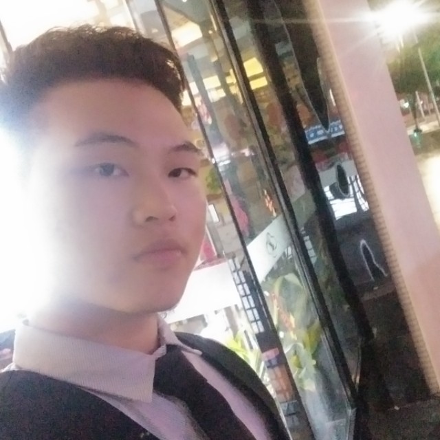 含蓄短靴的照片