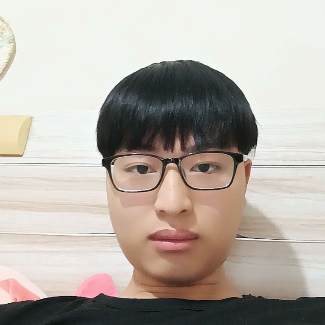 冷月回首烂漫的照片