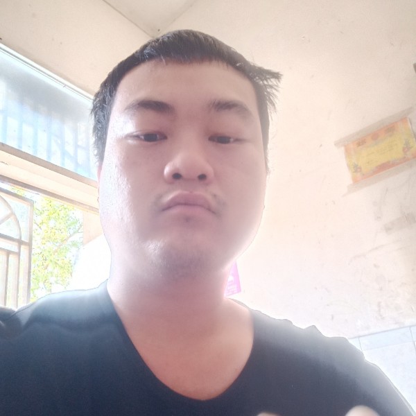 瘦瘦和电话的照片