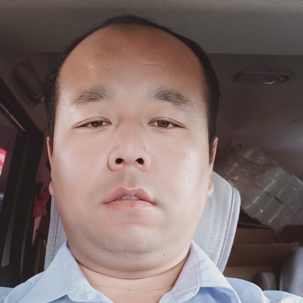河马明媚的照片