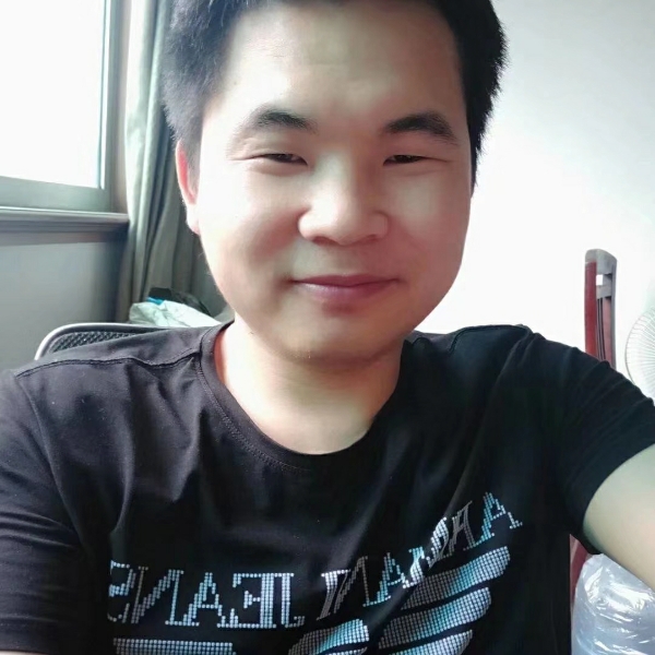 浅陌现实的照片