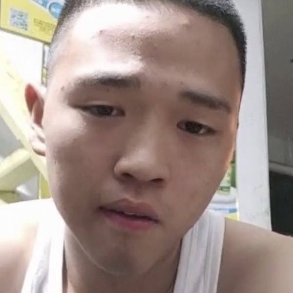 喜悦浅吻兮颜的照片