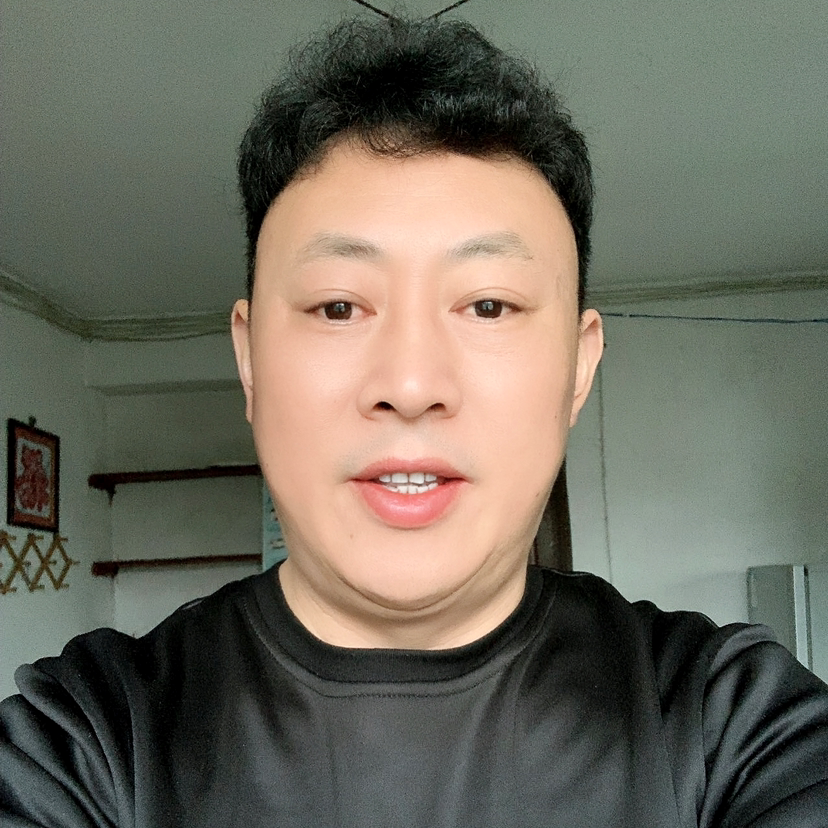 快乐邂逅电灯胆的照片