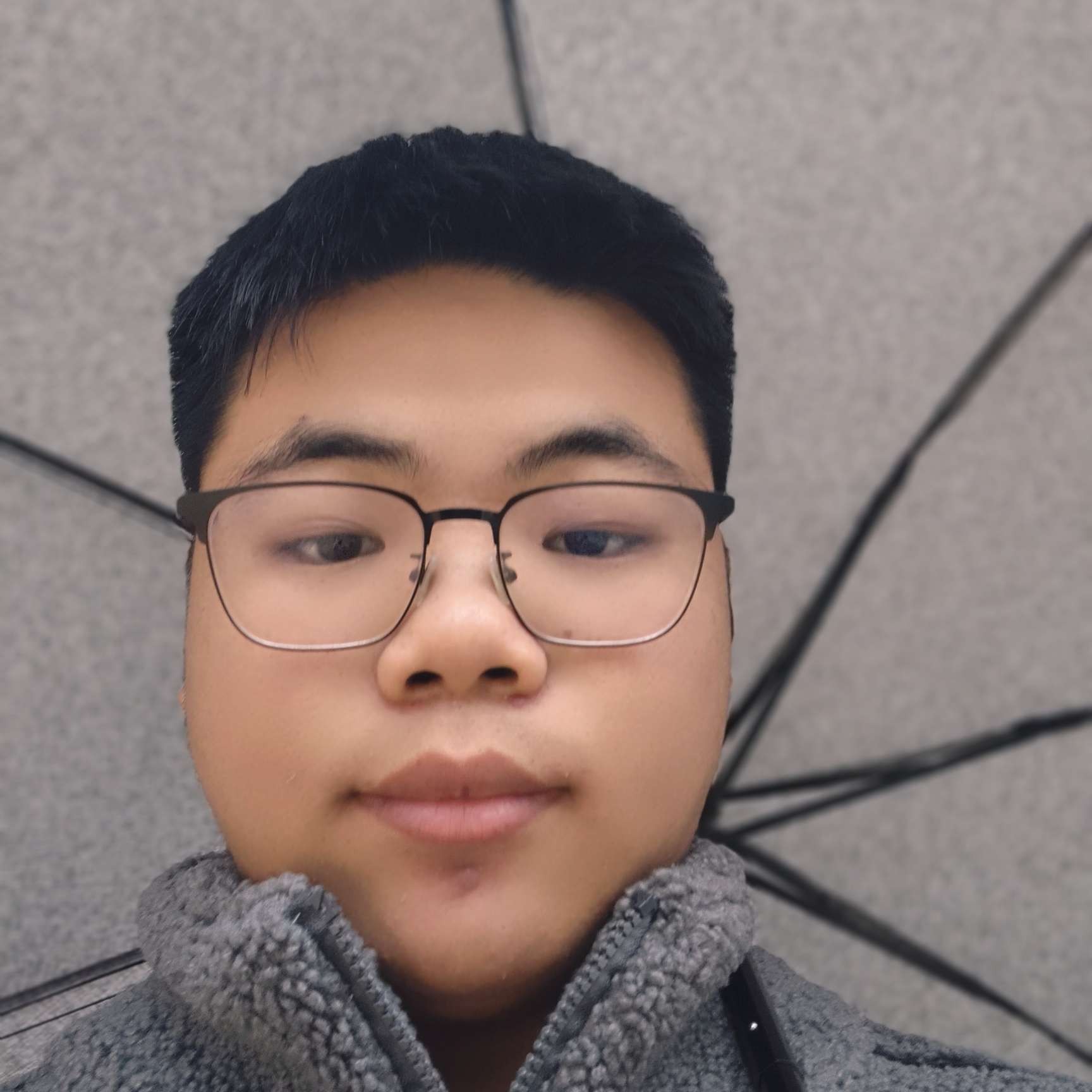 镜子深拥忧伤的照片