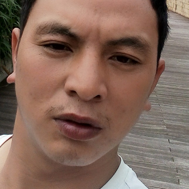 路人昏睡的照片