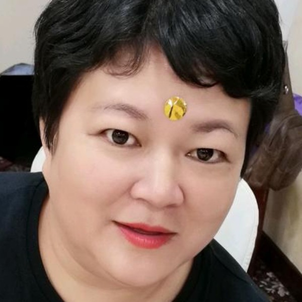 幸福踢洛尘的照片
