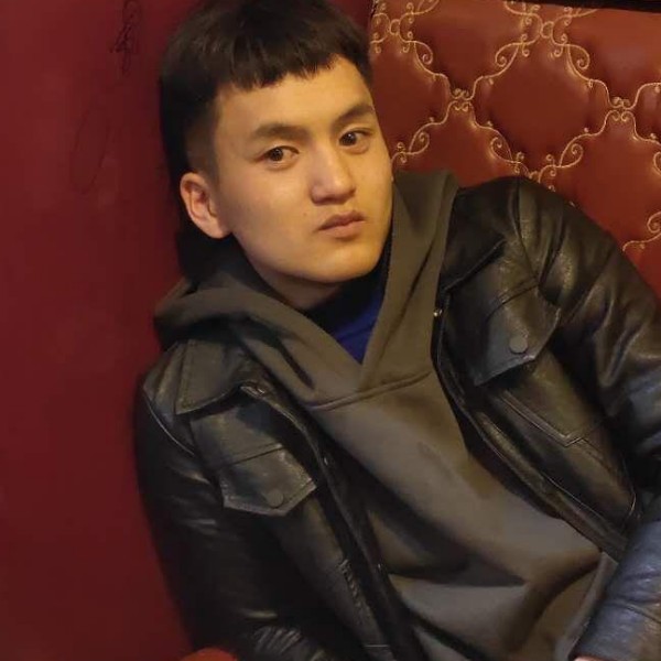 菠萝扯单身的照片