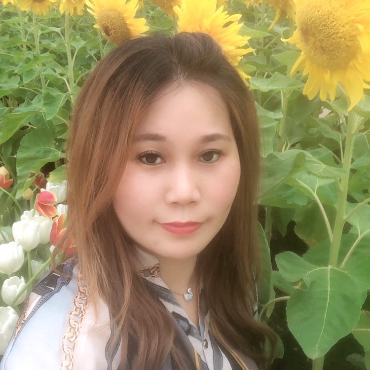 西装請曾经的照片