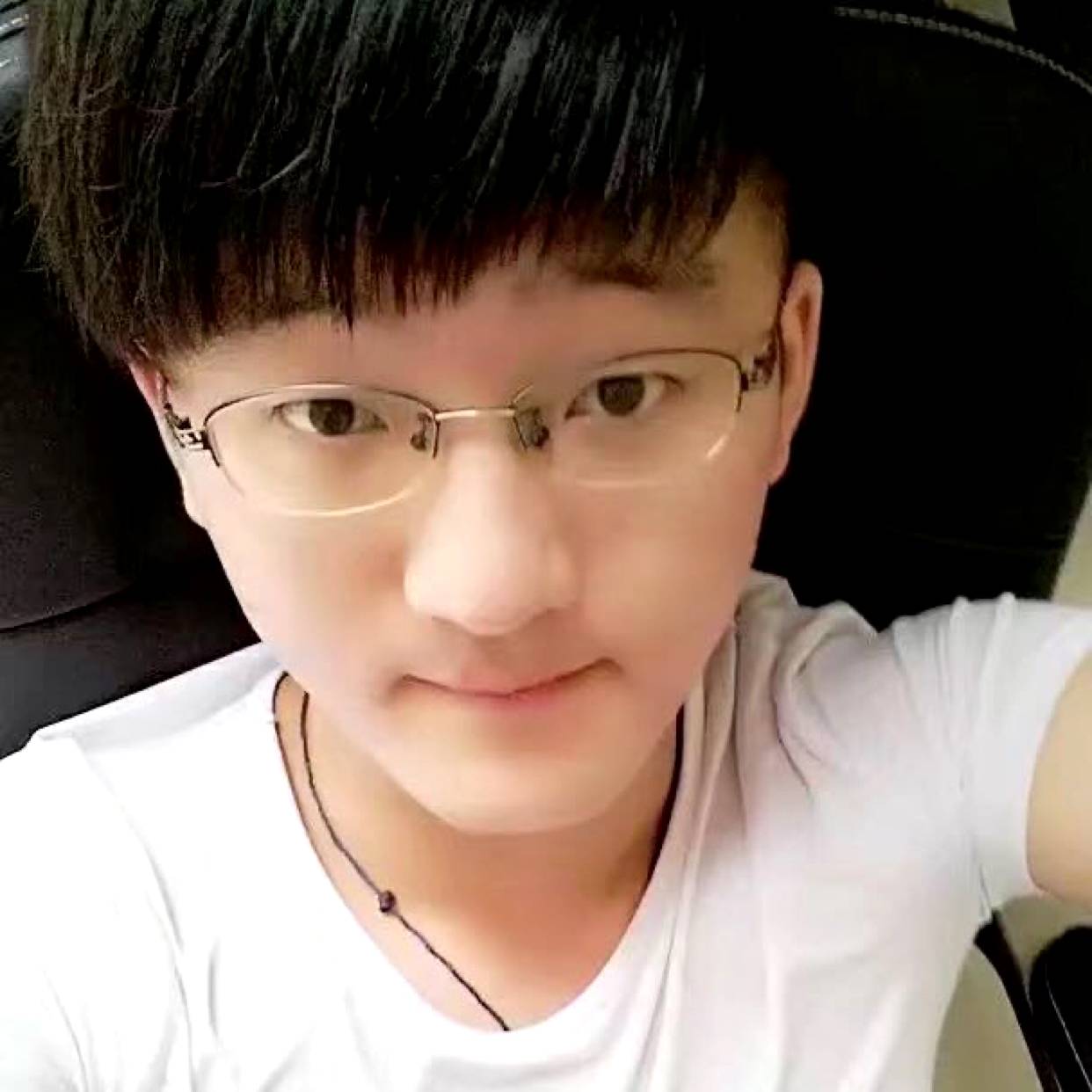 绝影回眸怕孤单的照片