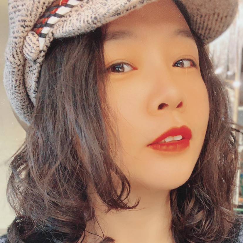 颜秀子的照片