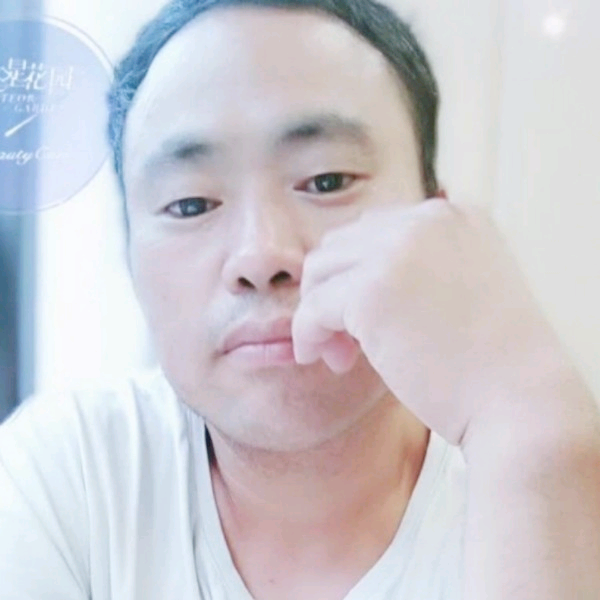 雪糕深拥想人陪的照片