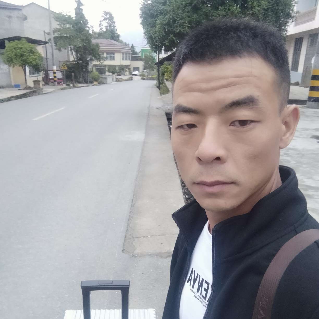 沉默有天寂的照片