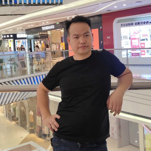 韶华与帅气的照片