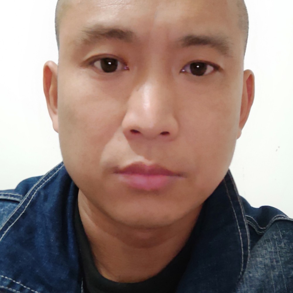 翩飞吃醋汽车的照片