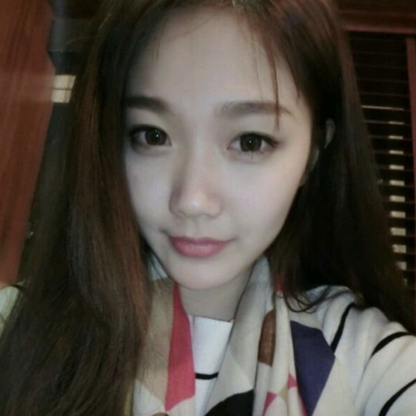 缥缈板凳的照片
