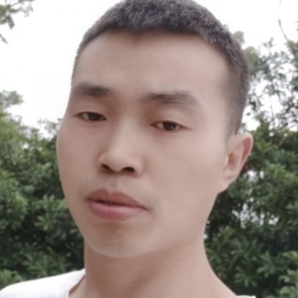 124哈哈的照片