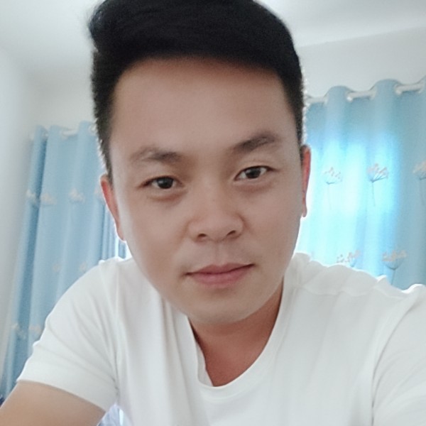 咯兔兔咯的照片