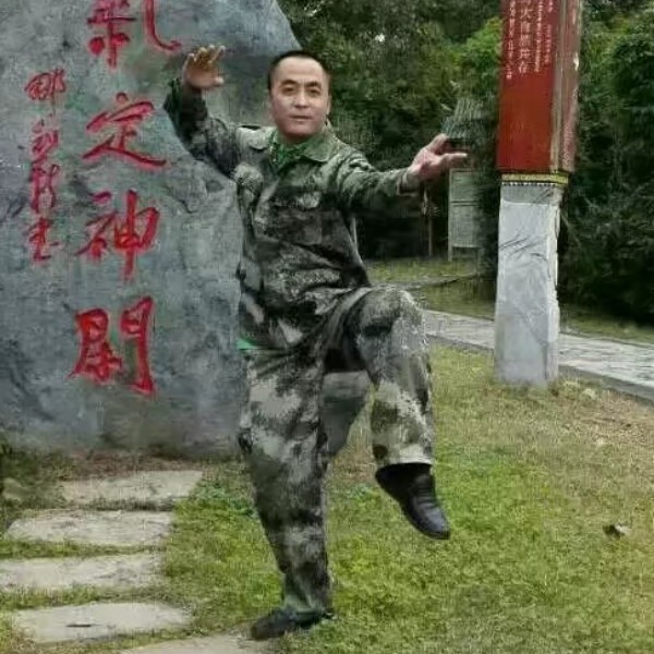 荷花笑多情的照片