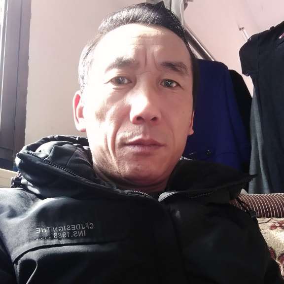 孤單深拥黛儿的照片