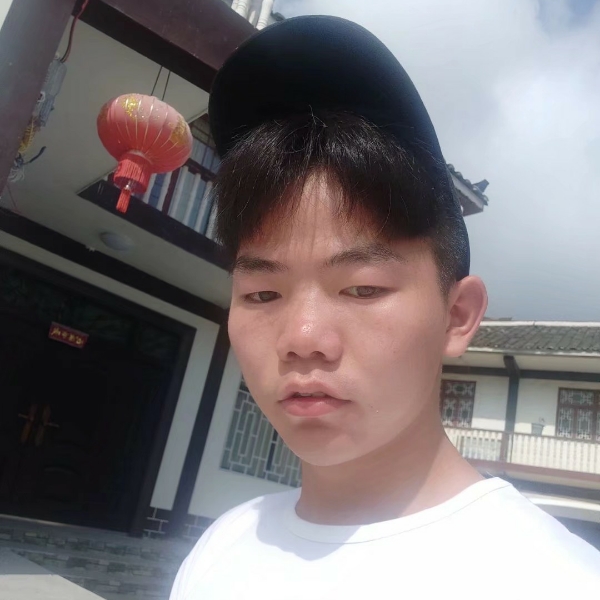 黑眼圈O圈圈的照片