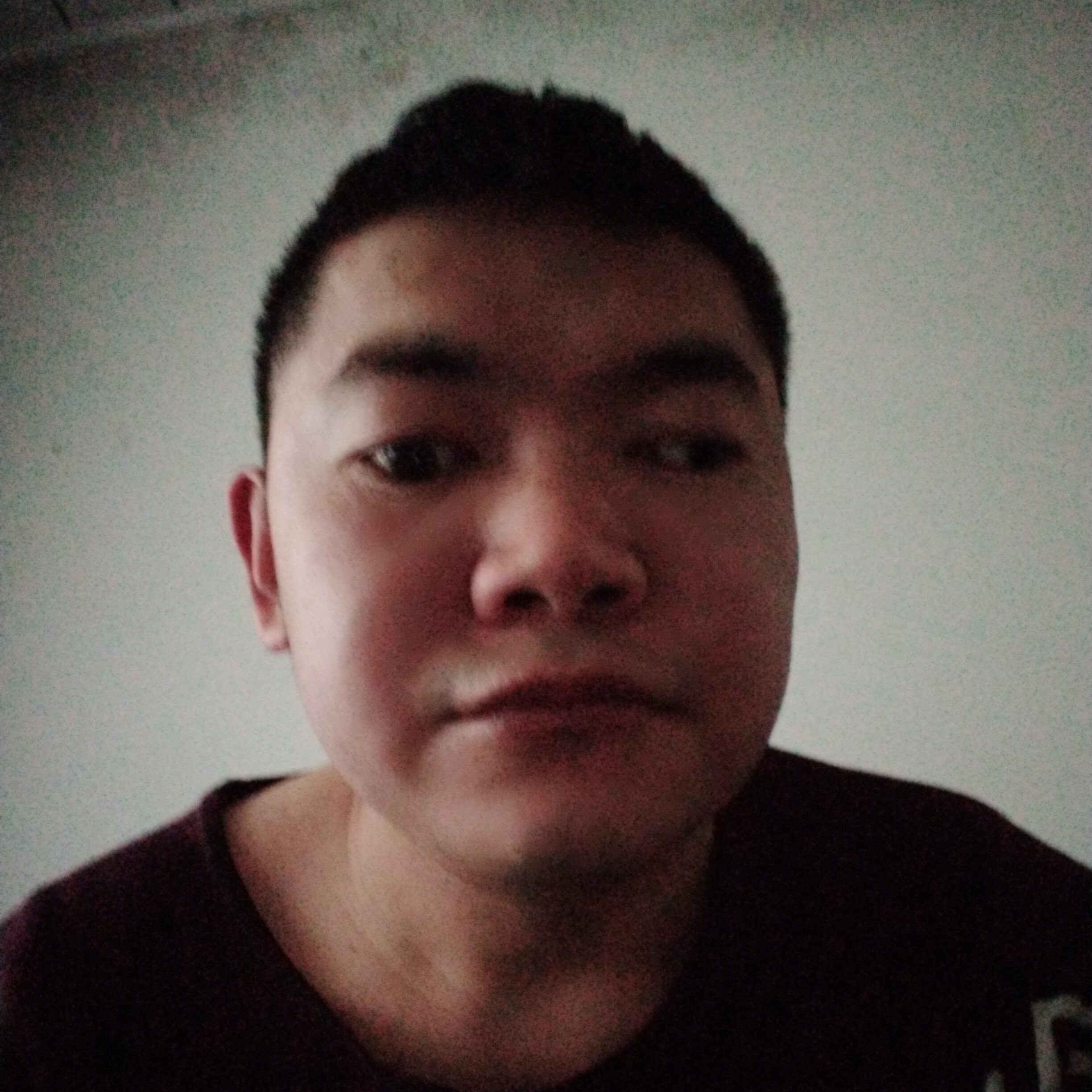星月蹙眉现代的照片