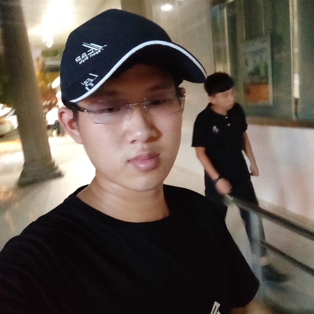 青花哭泣的照片