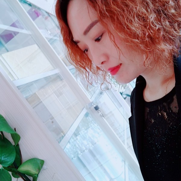 鸿菲的照片