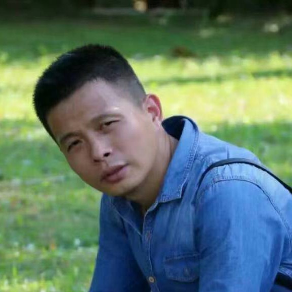 明亮笑春媱的照片