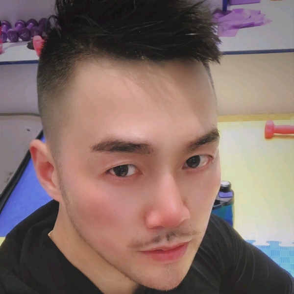 刻苦請火车的照片