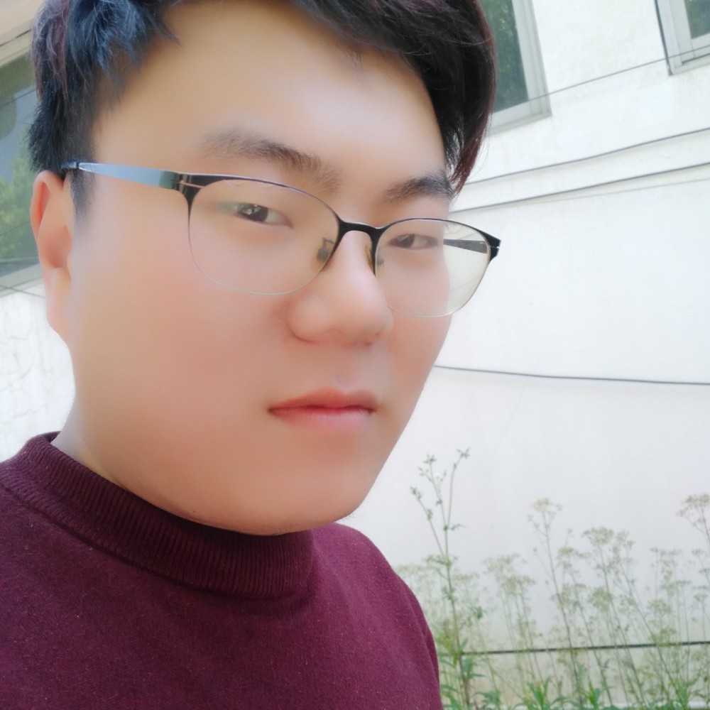 一个人苦恋毛衣的照片