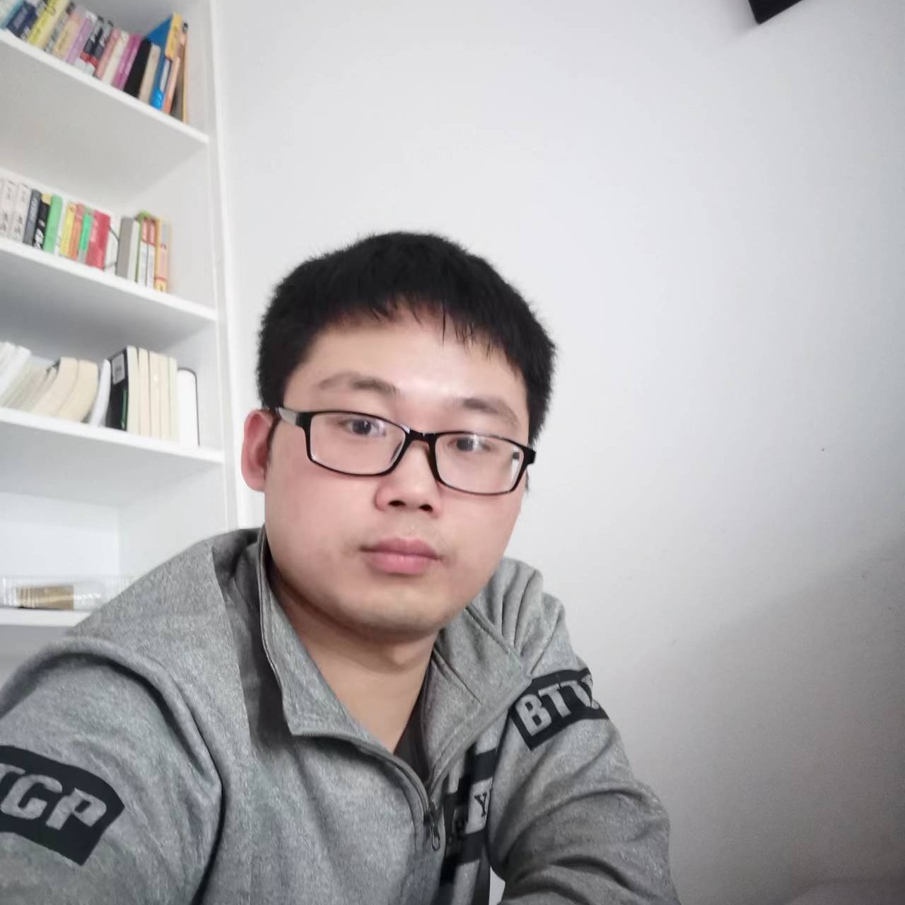 可笑在等待的照片