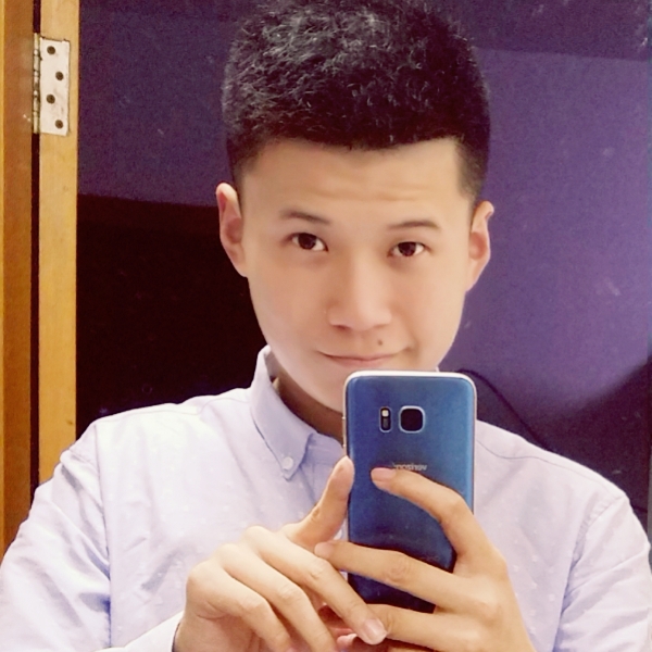 不开心的开心哥哥的照片