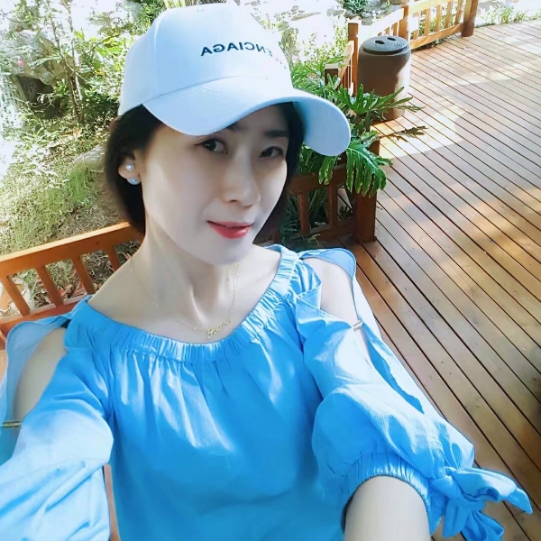 上官婉儿珍的照片