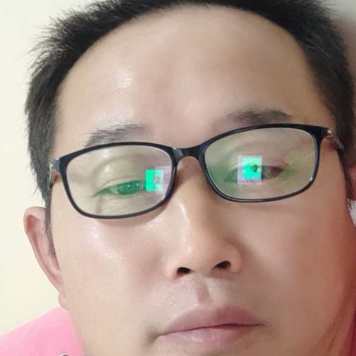 想人陪那唇彩的照片