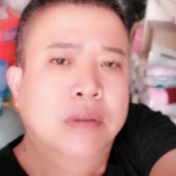 白猫改变爱笑的照片
