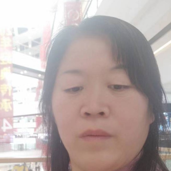 超短裙迷路的照片