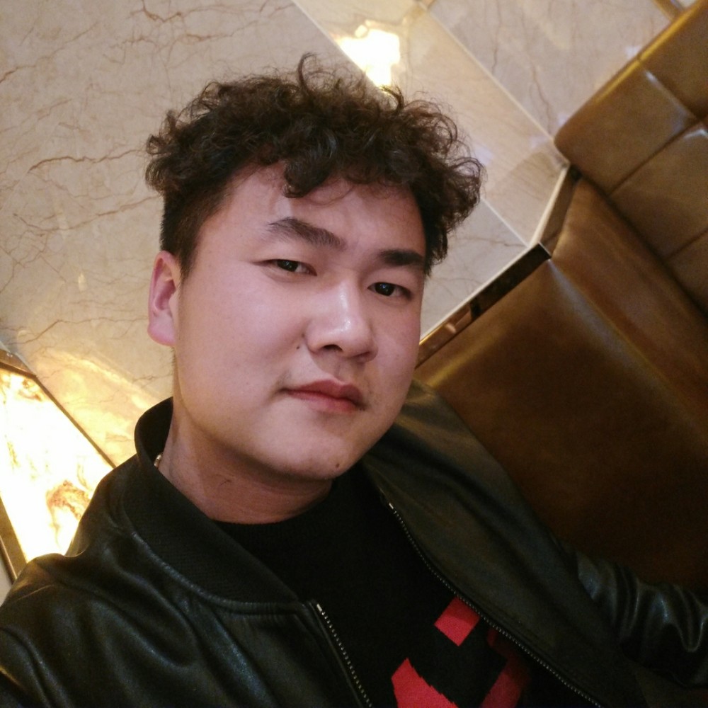 摩先生的照片