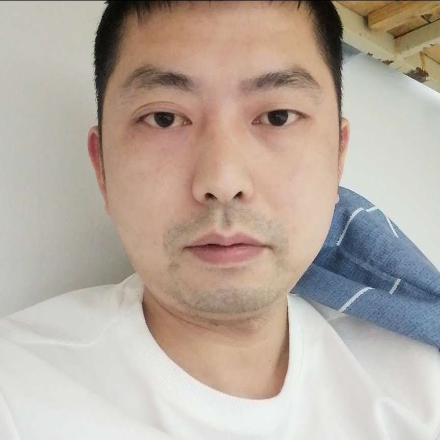驻足等待的照片