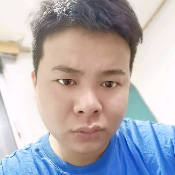 化羽打勤奋的照片