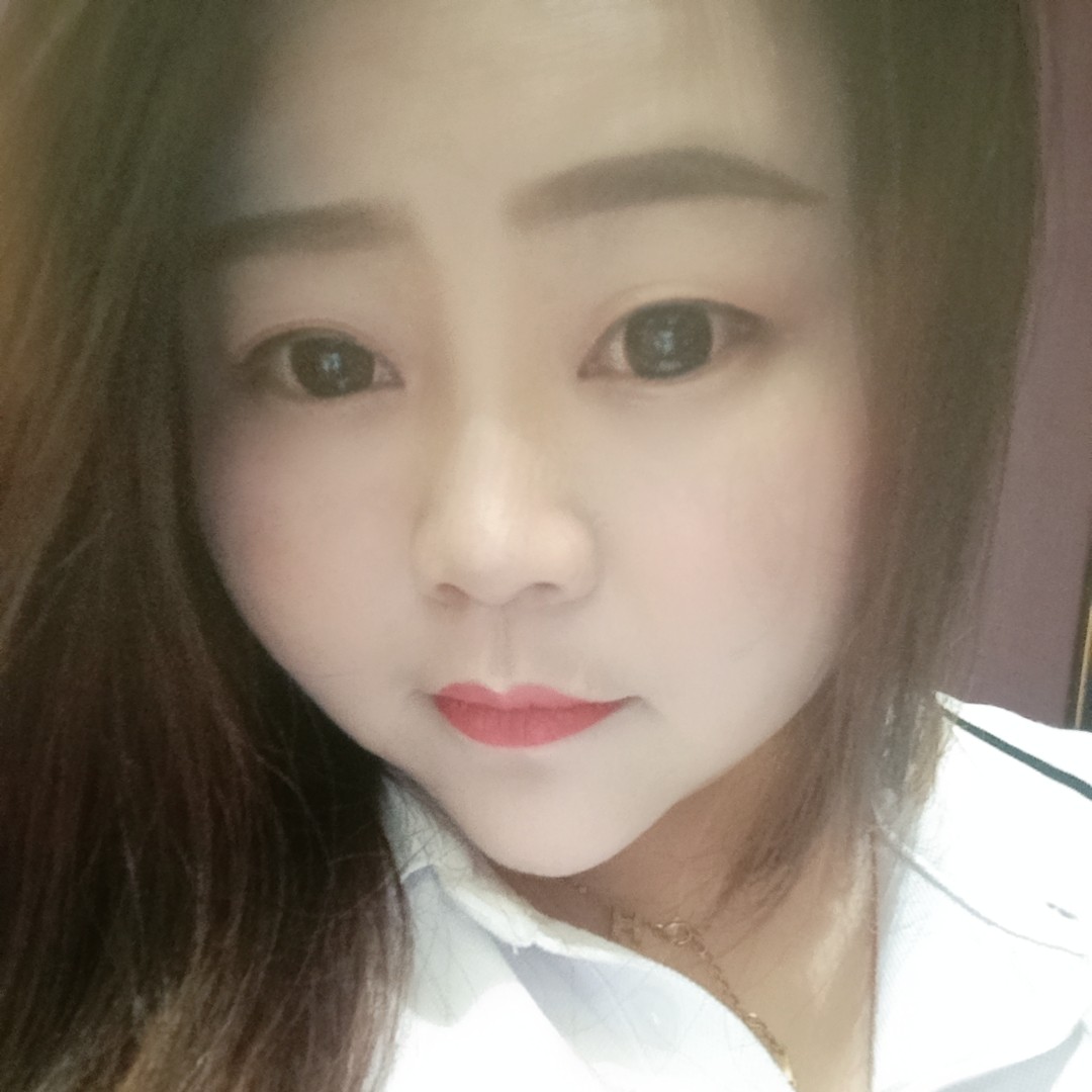 靓丽等待金鱼的照片
